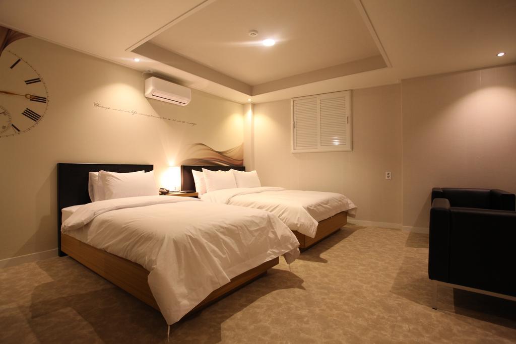 New Suwon Hotel Bagian luar foto