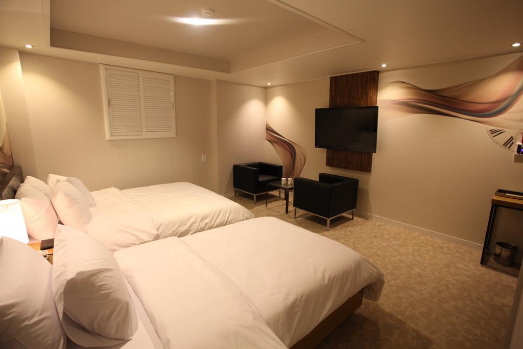 New Suwon Hotel Ruang foto