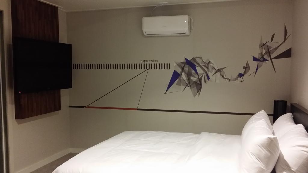 New Suwon Hotel Bagian luar foto