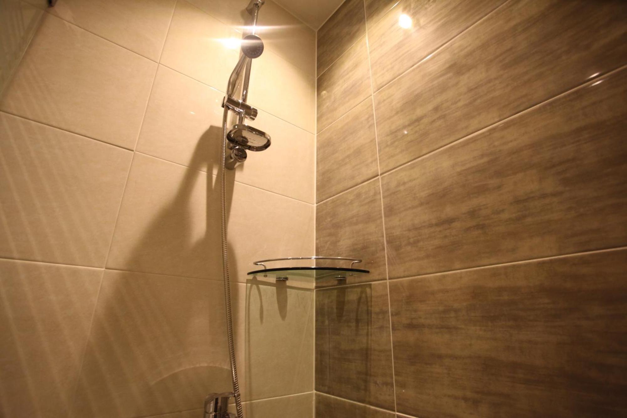 New Suwon Hotel Bagian luar foto
