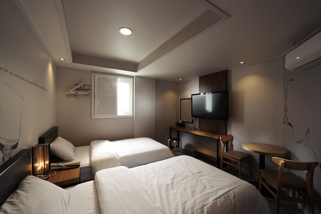 New Suwon Hotel Bagian luar foto