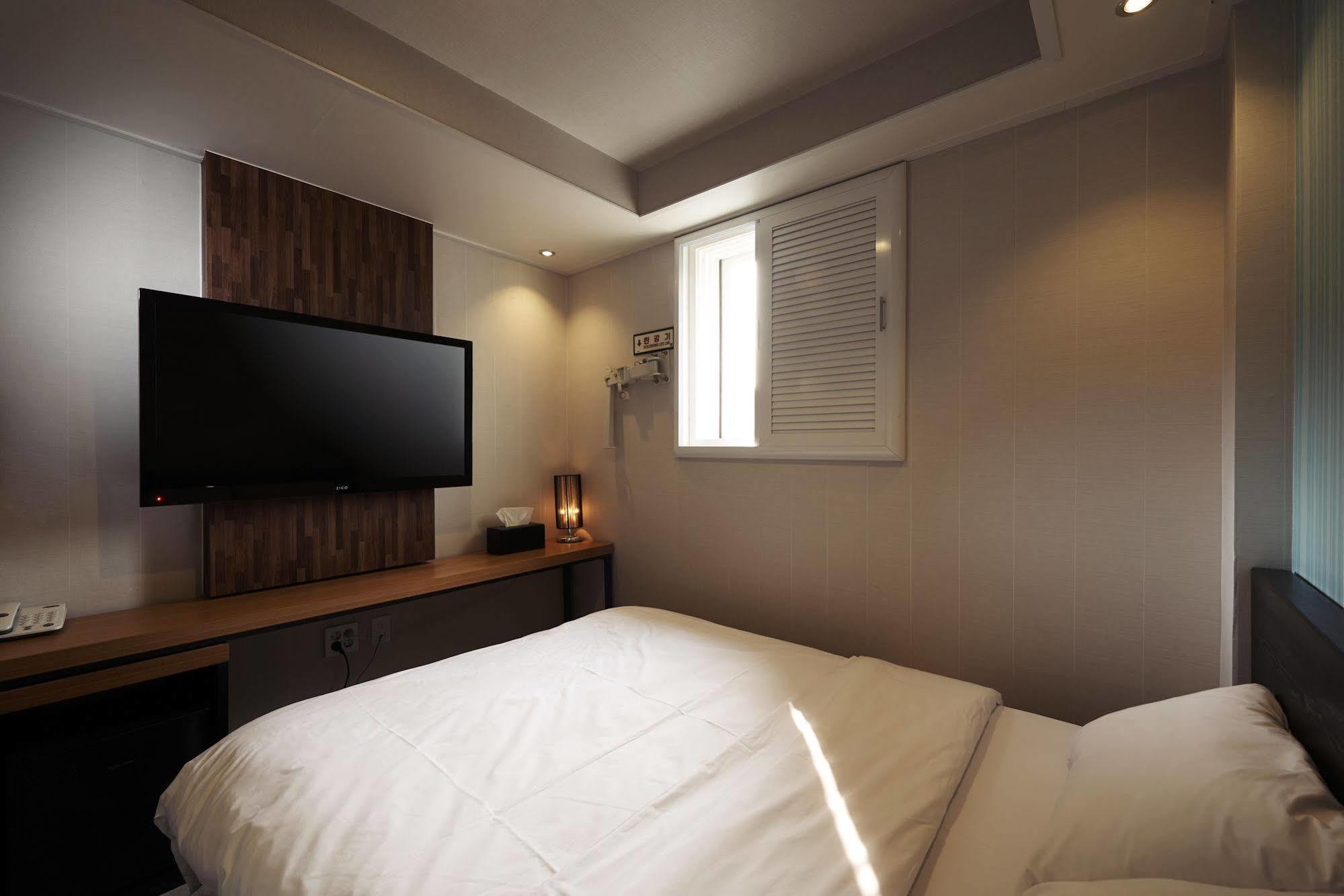 New Suwon Hotel Bagian luar foto