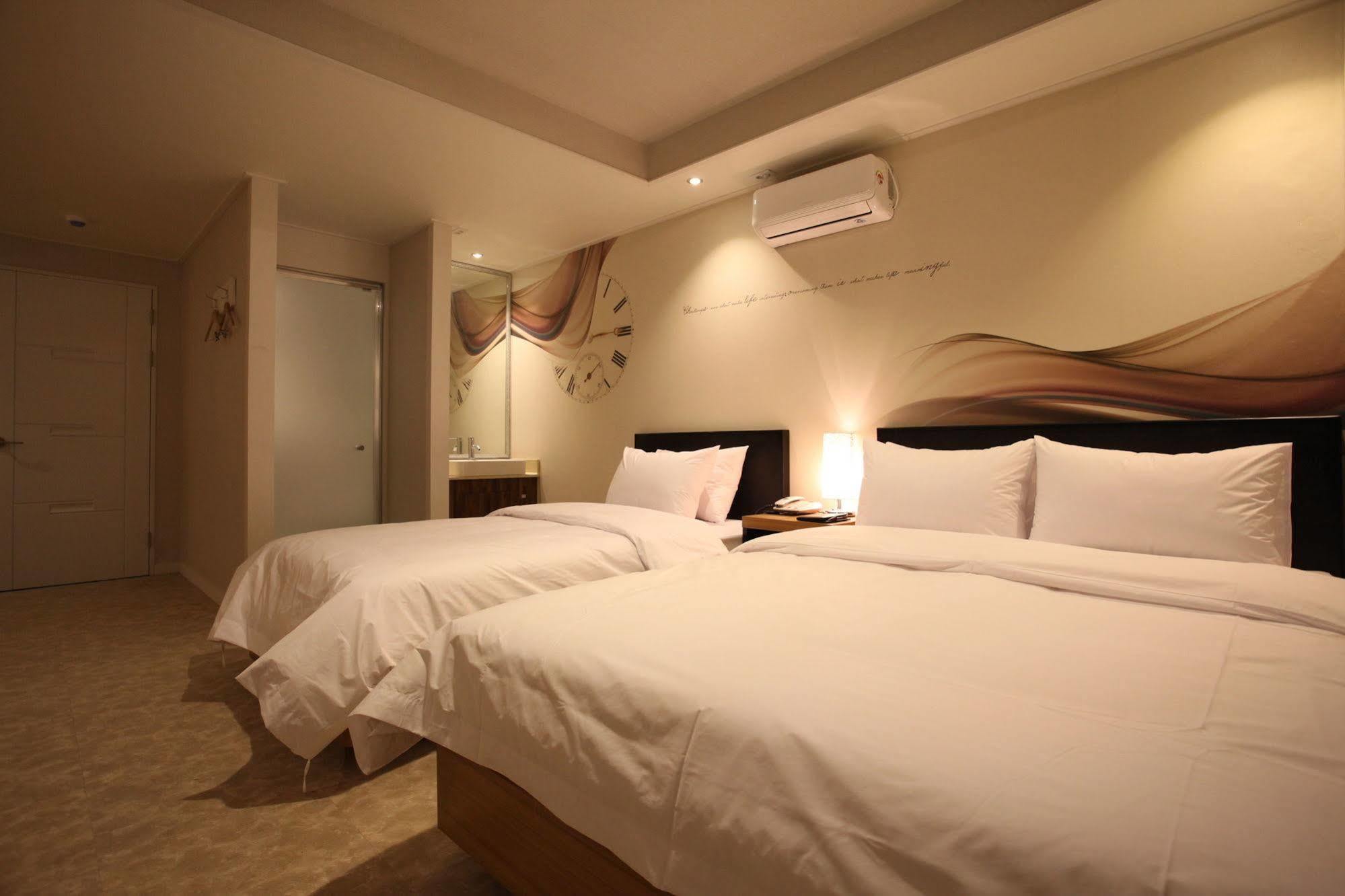 New Suwon Hotel Bagian luar foto
