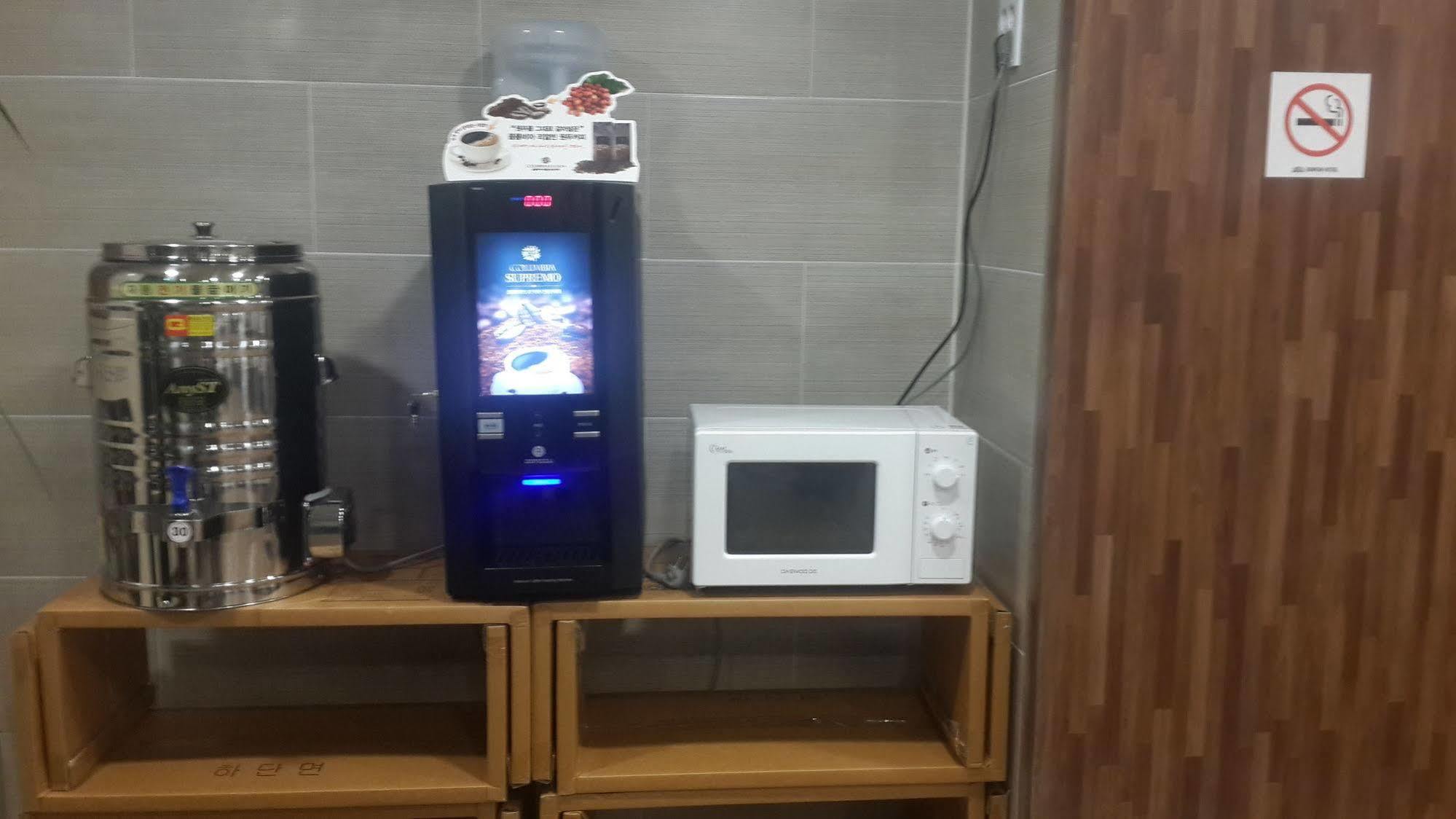 New Suwon Hotel Bagian luar foto